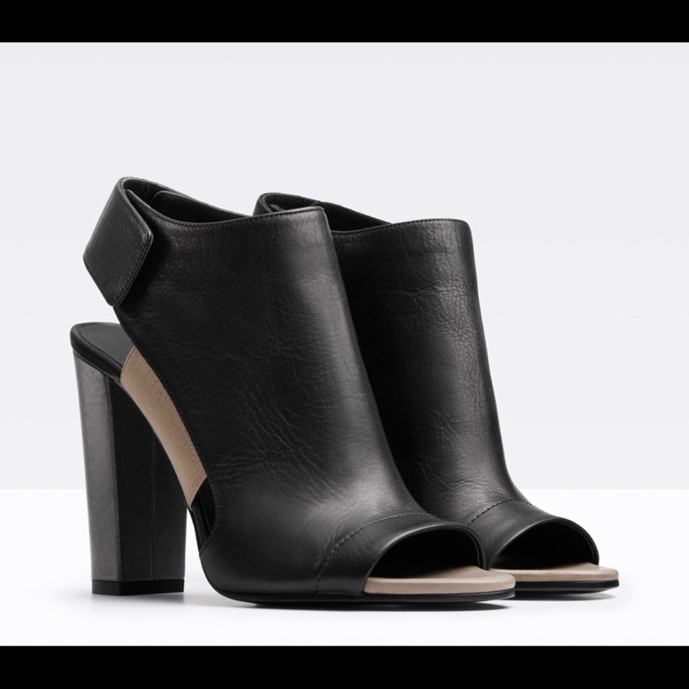 Vince Anetta Black/Tan Leather Open-Toe Bootie
